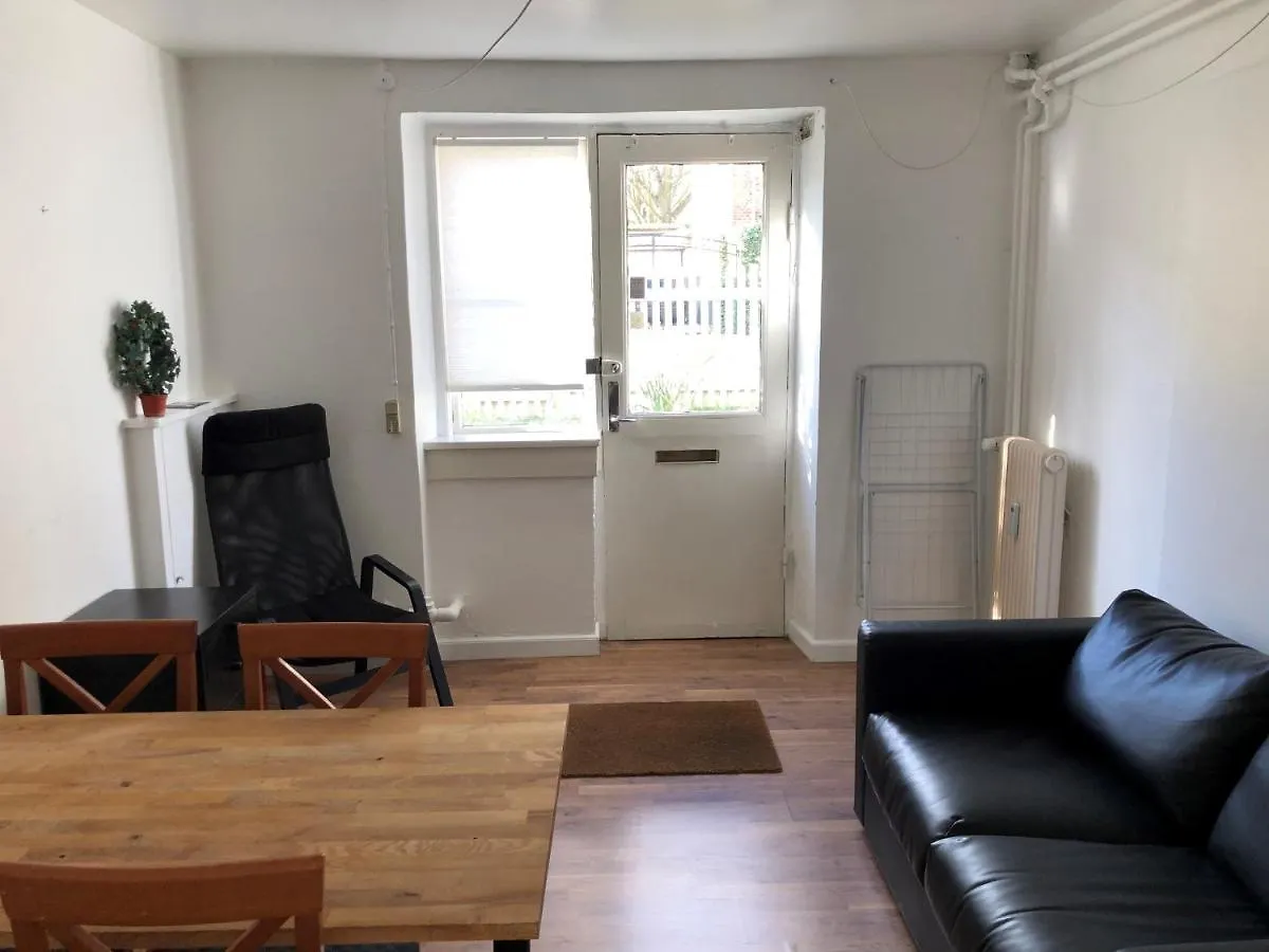 Hostel Rooms In Quiet White Villa Apartment Hortensiavej 8 On Frederiksberg C Copenhagen