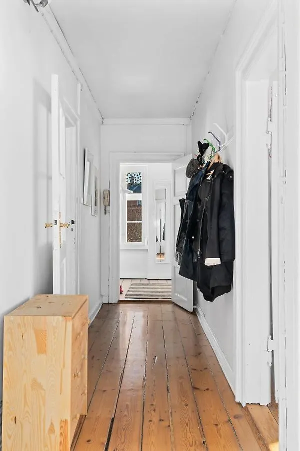 Rooms In Quiet White Villa Apartment Hortensiavej 8 On Frederiksberg C Kodaň Hostel
